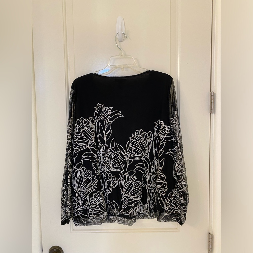 Size L silver embroidered black top from Alfani - Picture 2 of 4